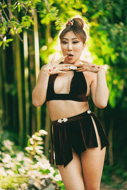 Blind folded Cutie Gets Huge Bbc Surprise (2024) BlackedRaw English Short Film 720p HDRip 350MB